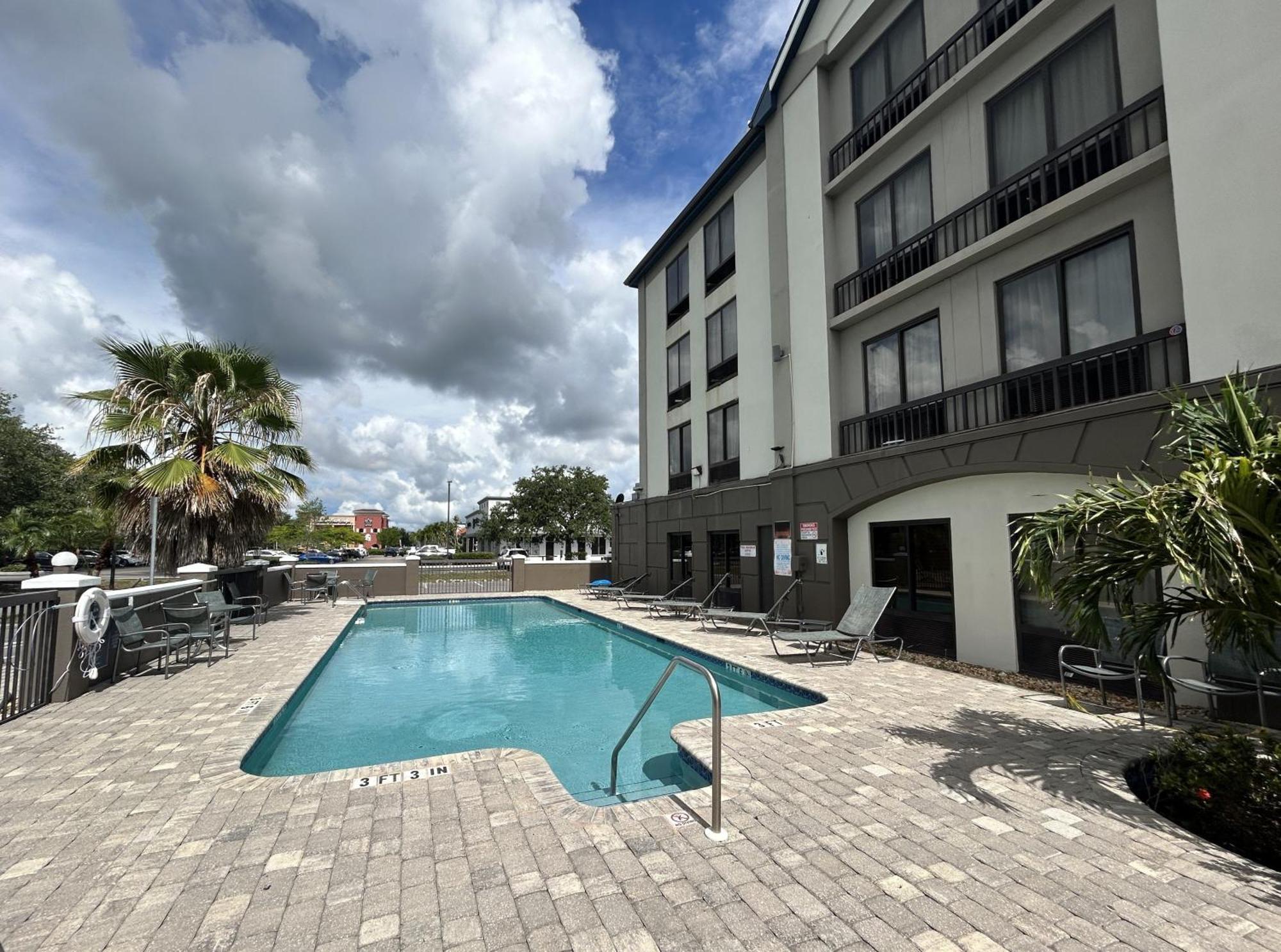 Airport Inn Fort Myers Bagian luar foto